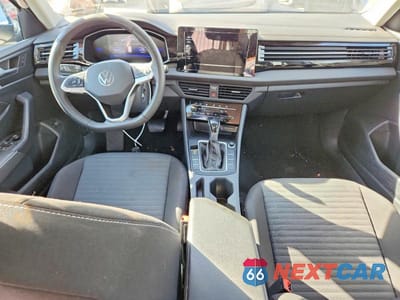 Zdjęcie 8 z 12 samochodu: 2025 VOLKSWAGEN JETTA S VIN:3VW5X7BU6SM011513 - miniatura