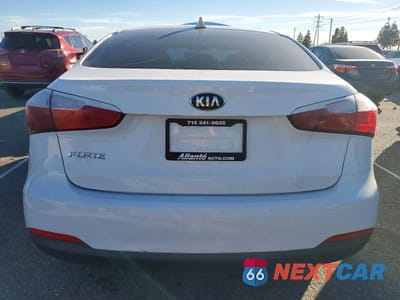 Zdjęcie 6 z 12 samochodu: 2016 KIA FORTE LX VIN:KNAFK4A67G5551342 - miniatura