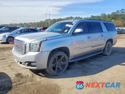 2017 GMC YUKON XL K1500 SLT 1GKS2GKC4HR185913 - główne zdjęcie licytacji z USA - miniatura