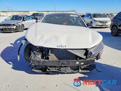Piąte zdjęcie samochodu w środku: 2025 KIA K4 GT-LINE TURBO VIN:3KPFW4DC2SE099984 - miniatura