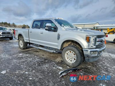 Czwarte zdjęcie samochodu z boku: 2018 FORD F250 SUPER DUTY VIN:1FT7W2B69JEB61171 - miniatura