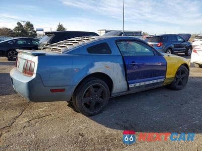 Trzecie zdjęcie samochodu z tyłu: 2008 FORD MUSTANG VIN:1ZVHT80NX85122199 - miniatura