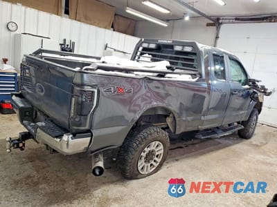 Trzecie zdjęcie samochodu z tyłu: 2017 FORD F250 SUPER DUTY VIN:1FT7X2BT8HEB66794 - miniatura