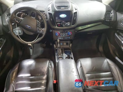 Zdjęcie 8 z 13 samochodu: 2017 FORD ESCAPE TITANIUM VIN:1FMCU0J97HUA21586 - miniatura