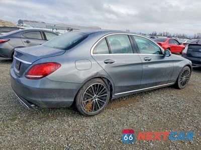 Trzecie zdjęcie samochodu z tyłu: 2019 MERCEDES-BENZ C 300 VIN:55SWF8DB5KU299104 - miniatura
