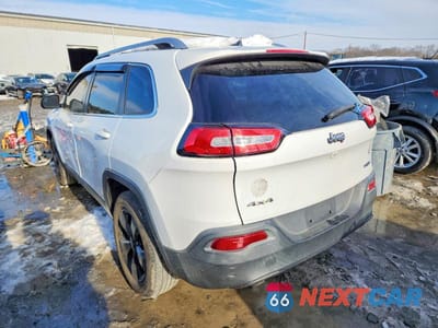 Drugie zdjęcie samochodu z przodu: 2015 JEEP CHEROKEE LATITUDE VIN:1C4PJMCB0FW636083 - miniatura