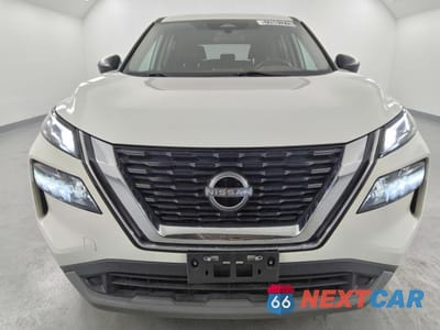 Piąte zdjęcie samochodu w środku: 2023 NISSAN ROGUE S VIN:5N1BT3AB0PC888559 - miniatura