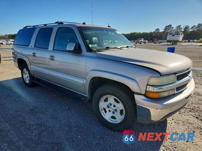 Czwarte zdjęcie samochodu z boku: 2004 CHEVROLET SUBURBAN C1500 VIN:3GNEC16Z44G118912 - miniatura