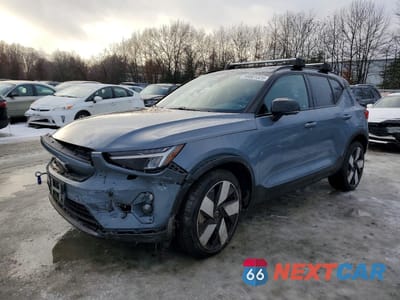 Główne zdjęcie samochodu: 2023 VOLVO XC40 RECHARGE PLUS VIN:YV4ED3UW7P2070262 - miniatura