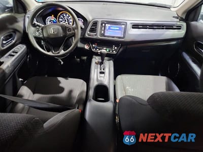 Zdjęcie 8 z 11 samochodu: 2018 HONDA HR-V EX VIN:3CZRU6H53JM704684 - miniatura