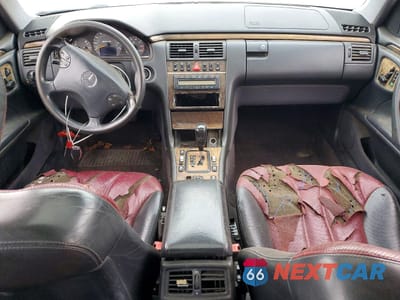 Zdjęcie 8 z 12 samochodu: 2001 MERCEDES-BENZ E 55 AMG VIN:WDBJF74J01B226140 - miniatura