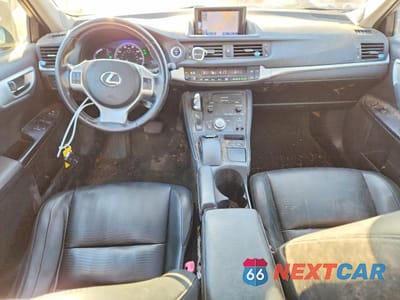 Zdjęcie 8 z 13 samochodu: 2013 LEXUS CT 200 VIN:JTHKD5BH2D2158281 - miniatura