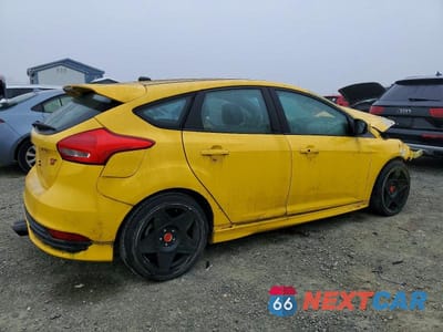 Trzecie zdjęcie samochodu z tyłu: 2018 FORD FOCUS ST VIN:1FADP3L91JL233626 - miniatura