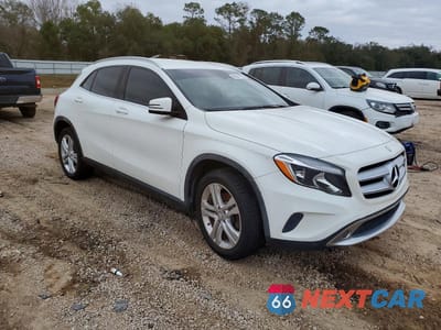 Czwarte zdjęcie samochodu z boku: 2017 MERCEDES-BENZ GLA 250 VIN:WDCTG4EB4HJ327124 - miniatura