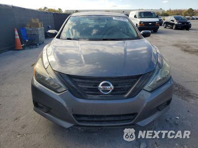 Piąte zdjęcie samochodu w środku: 2018 NISSAN ALTIMA 2.5 VIN:1N4AL3AP8JC475684 - miniatura