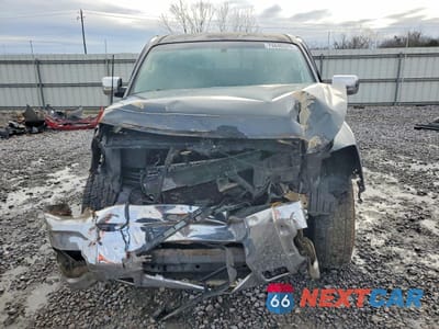 Piąte zdjęcie samochodu w środku: 2005 NISSAN TITAN XE VIN:1N6BA06A15N535335 - miniatura