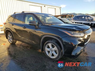 Czwarte zdjęcie samochodu z boku: 2021 TOYOTA HIGHLANDER L VIN:5TDZZRAH9MS070167 - miniatura