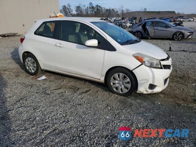 Czwarte zdjęcie samochodu z boku: 2012 TOYOTA YARIS VIN:JTDJTUD35CD541436 - miniatura