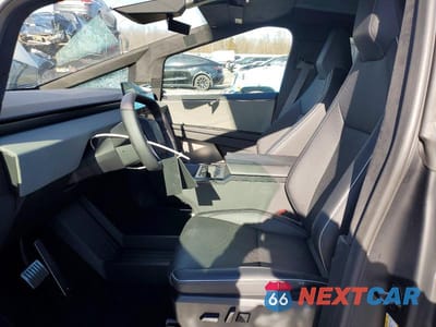 Zdjęcie 7 z 11 samochodu: 2025 TESLA CYBERTRUCK VIN:7G2CEHED2SA067867 - miniatura