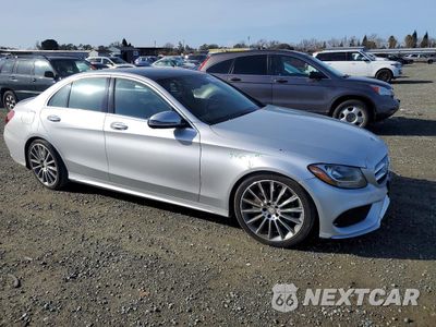 Czwarte zdjęcie samochodu z boku: 2016 MERCEDES-BENZ C 300 VIN:55SWF4JBXGU141944 - miniatura