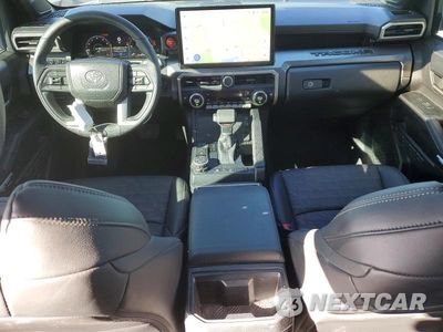 Zdjęcie 8 z 12 samochodu: 2025 TOYOTA TACOMA DOUBLE CAB VIN:3TMLB5JN0SM139446 - miniatura
