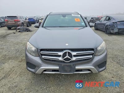 Piąte zdjęcie samochodu w środku: 2016 MERCEDES-BENZ GLC 300 VIN:WDC0G4JB8GF107737 - miniatura