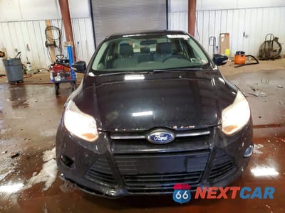 Piąte zdjęcie samochodu w środku: 2012 FORD FOCUS SE VIN:1FAHP3F2XCL335347 - miniatura