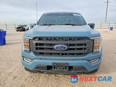 Piąte zdjęcie samochodu w środku: 2023 FORD F150 SUPERCREW VIN:1FTFW1E89PKD27573 - miniatura