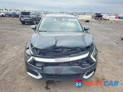 Piąte zdjęcie samochodu w środku: 2024 KIA SPORTAGE EX VIN:KNDPV3DF9R7282143 - miniatura