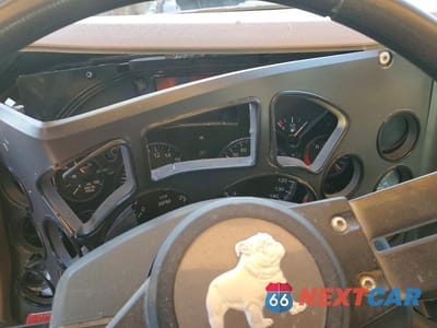 Zdjęcie 8 z 10 samochodu: 2017 MACK GRANITE READY MIX TRUCK VIN:1M2AX04C2HM032596 - miniatura