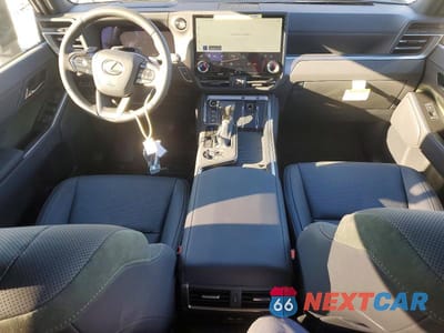 Zdjęcie 8 z 11 samochodu: 2025 LEXUS GX 550 PREMIUM/PREMIUM+ VIN:JTJTBCDXXS5057373 - miniatura