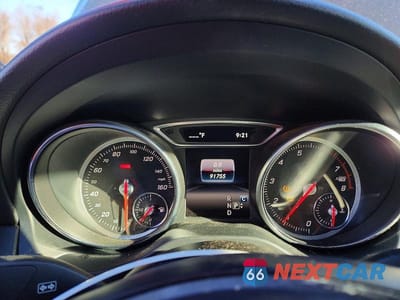 Zdjęcie 9 z 11 samochodu: 2018 MERCEDES-BENZ CLA 250 4MATIC VIN:WDDSJ4GB1JN630575 - miniatura