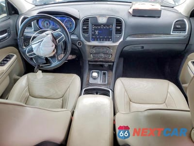 Zdjęcie 8 z 12 samochodu: 2018 CHRYSLER 300 LIMITED VIN:2C3CCAEG1JH153990 - miniatura