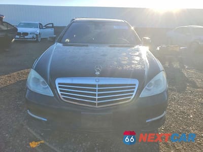 Piąte zdjęcie samochodu w środku: 2010 MERCEDES-BENZ S 550 4MATIC VIN:WDDNG8GB8AA323592 - miniatura