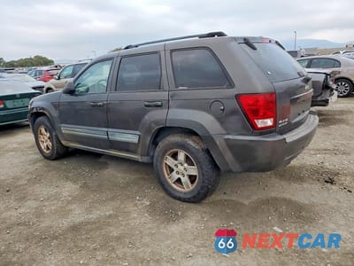 Drugie zdjęcie samochodu z przodu: 2006 JEEP GRAND CHEROKEE LAREDO VIN:1J8GR48K26C306697 - miniatura