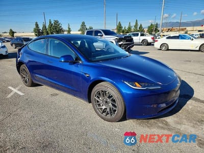 Czwarte zdjęcie samochodu z boku: 2025 TESLA MODEL 3 VIN:5YJ3E1EA5SF971019 - miniatura