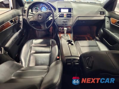 Zdjęcie 8 z 12 samochodu: 2011 MERCEDES-BENZ C 300 4MATIC VIN:WDDGF8BB5BR135392 - miniatura