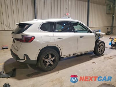 Trzecie zdjęcie samochodu z tyłu: 2023 BMW X1 XDRIVE28I VIN:WBX73EF01P5W65113 - miniatura