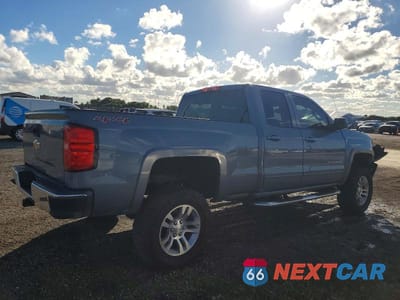 Trzecie zdjęcie samochodu z tyłu: 2016 CHEVROLET SILVERADO K1500 LT VIN:1GCVKRECXGZ250147 - miniatura
