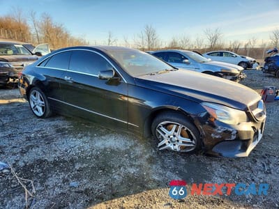 Czwarte zdjęcie samochodu z boku: 2014 MERCEDES-BENZ E 350 4MATIC VIN:WDDKJ8JB1EF259322 - miniatura