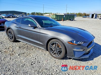 Czwarte zdjęcie samochodu z boku: 2020 FORD MUSTANG VIN:1FA6P8TH2L5186174 - miniatura