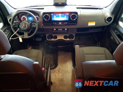 Zdjęcie 8 z 13 samochodu: 2025 MERCEDES-BENZ SPRINTER 2500 VIN:W1Z4KFHY4SP804411 - miniatura