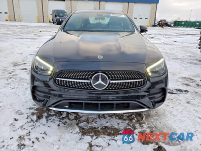 Piąte zdjęcie samochodu w środku: 2021 MERCEDES-BENZ E 350 4MATIC VIN:W1KZF8EB3MA881233 - miniatura