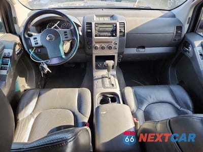 Zdjęcie 8 z 13 samochodu: 2006 NISSAN PATHFINDER LE VIN:5N1AR18W16C640181 - miniatura