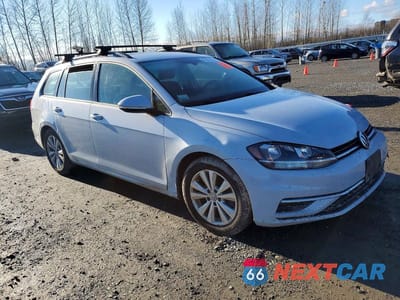 Czwarte zdjęcie samochodu z boku: 2019 VOLKSWAGEN GOLF SPORTWAGEN S VIN:3VW217AUXKM508683 - miniatura