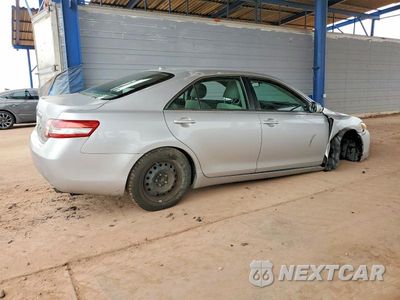 Trzecie zdjęcie samochodu z tyłu: 2011 TOYOTA CAMRY BASE VIN:4T1BF3EK7BU751011 - miniatura