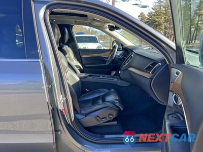 Piąte zdjęcie samochodu w środku: 2016 VOLVO XC90 T6 VIN:YV4A22PLXG1034524 - miniatura