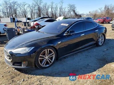 2013 TESLA MODEL S 5YJSA1CG6DFP08040 - główne zdjęcie licytacji z USA - miniatura