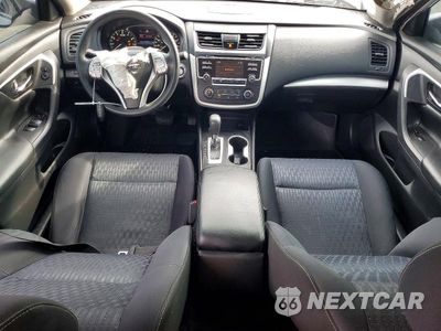 Zdjęcie 8 z 12 samochodu: 2016 NISSAN ALTIMA 2.5 VIN:1N4AL3AP1GN313330 - miniatura