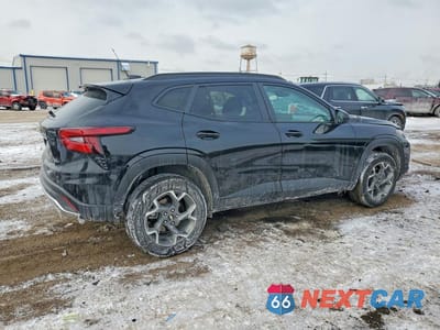 Trzecie zdjęcie samochodu z tyłu: 2024 CHEVROLET TRAX 1LT VIN:KL77LHE26RC245411 - miniatura